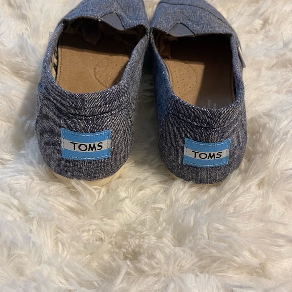 Toms Women’s Slip On Shoes - Picture 5 of 9